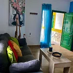 Apkanariooo דירה